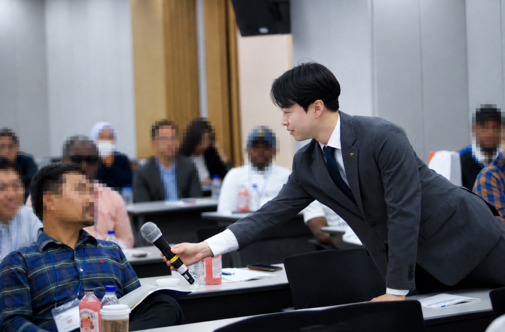 홈 1 LOFA_1차글로벌교육_인터뷰